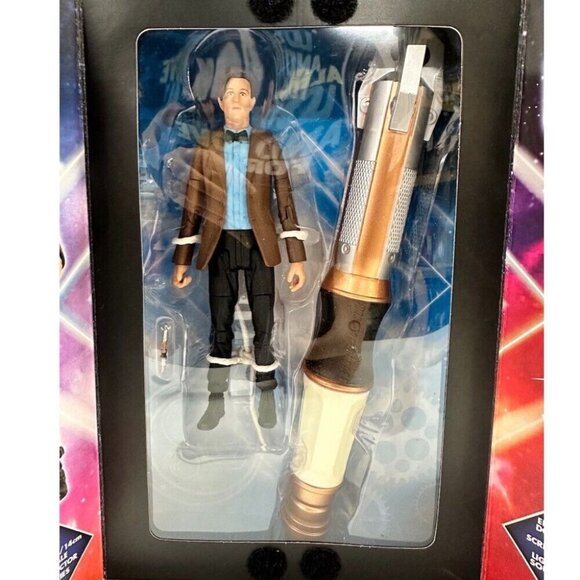 Dr Who The Eleventh Doctor & Electronic Screwdriver 5.5" action figure NEW! - Picture 4 of 5